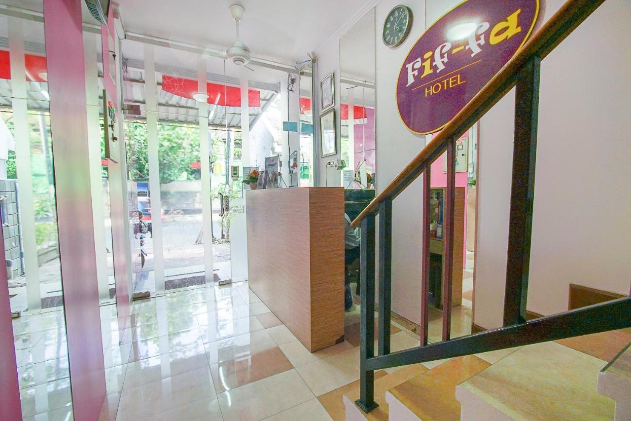 Urbanview Hotel Fiffa Kauman Malang Exterior foto